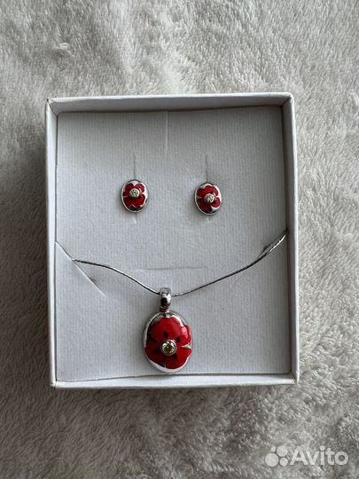 Серьги и подвеска