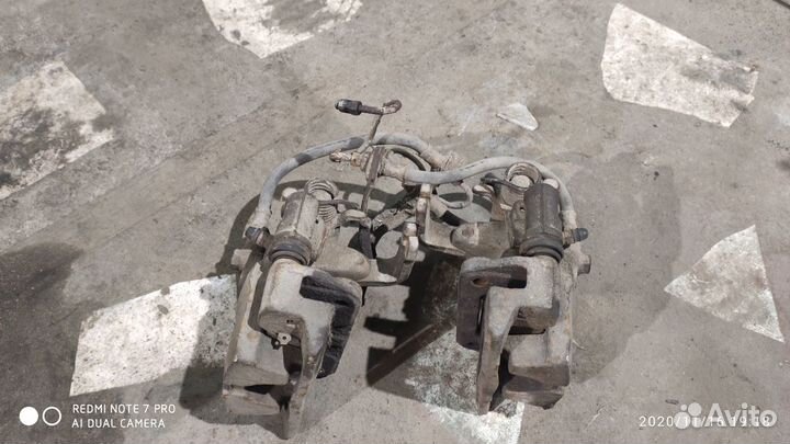 Суппорта задние Mitsubishi Galant e33a