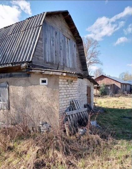 Дом 21,6 м² на участке 16 сот.