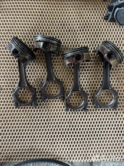 Поршень в сборе с шатуном LADA гранта калина 2