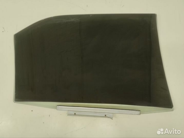 Стекло двери задней левой Toyota Camry V50 2011-20
