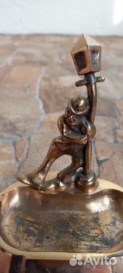 Бронзовая декоративная пепельница