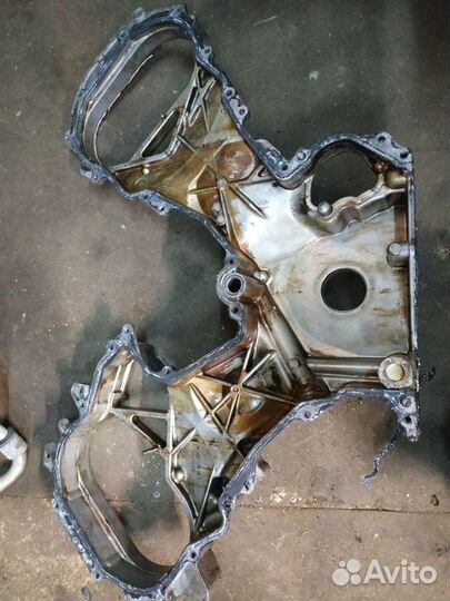 Крышка двигателя передняя Nissan Armada QX56