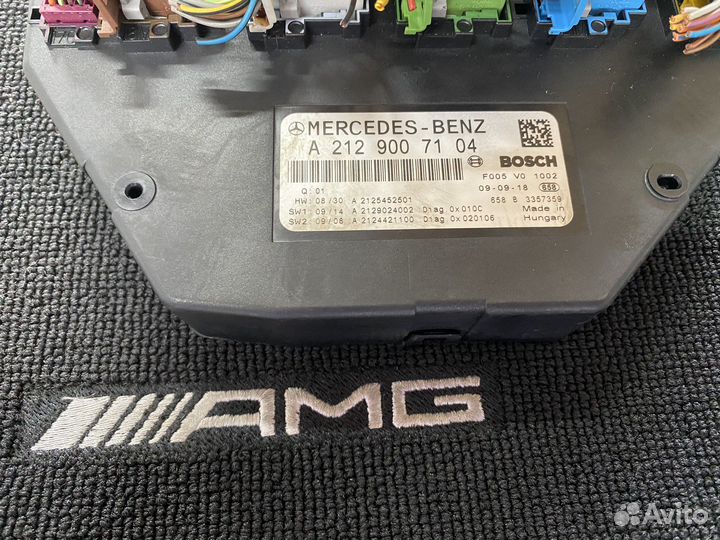 Блок предохранителей передний Mercedes w212