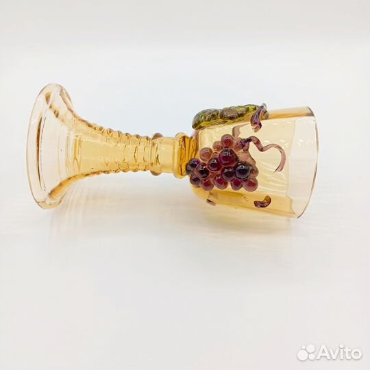 Старинный Ремер с аппликацией