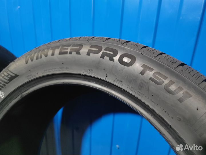 Tourador Winter Pro TSU1 285/45 R21