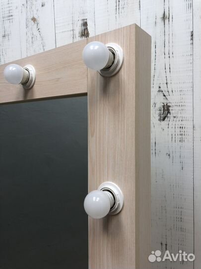 Зеркало с подсветкой