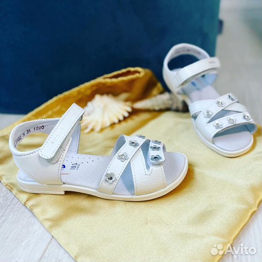 Сандали новые 30,31,32,33