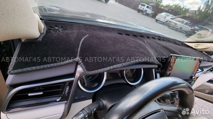 Накидка на панель Toyota Camry V70 2017-2023 велюр