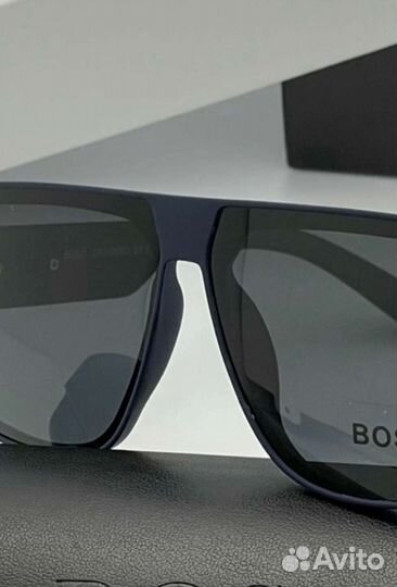 Солнцезащитные очки hugo boss