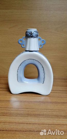 Фарфоровый графин и стопочка