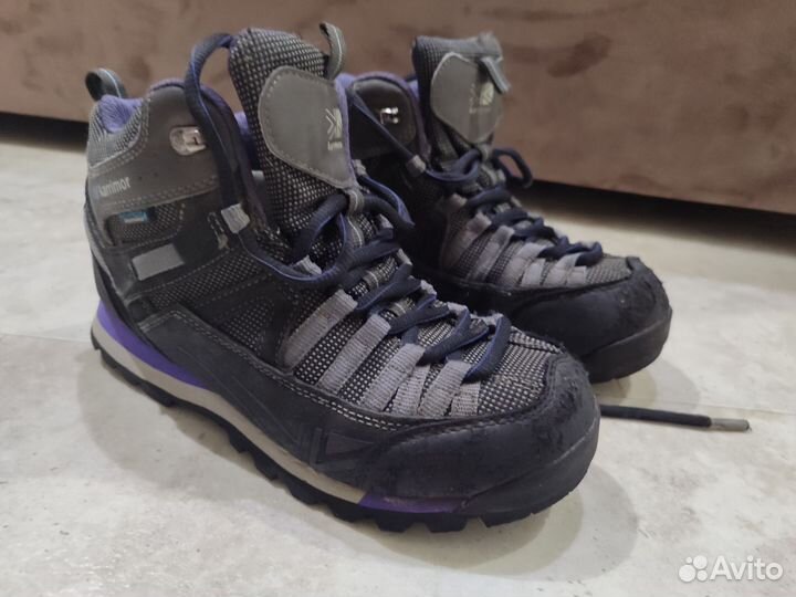 Трекинговые ботинки