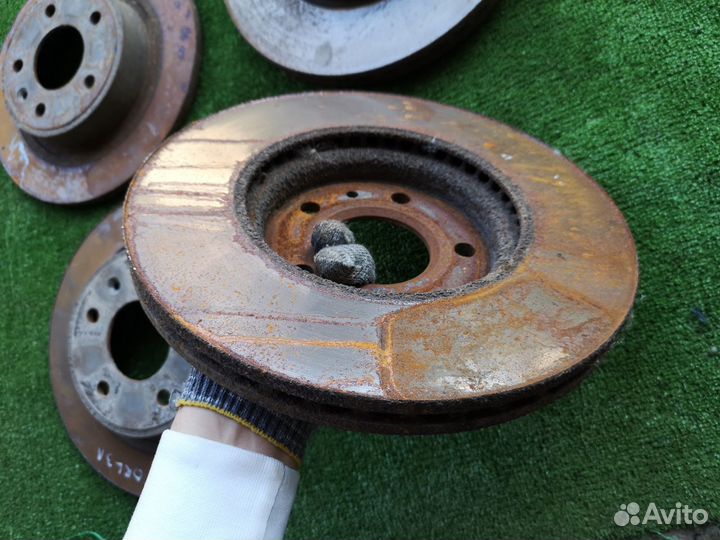 Диск задний на Chevrolet Orlando 2011-2015 1шт