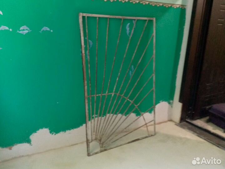 Решетка на окно б/у 103 на 150
