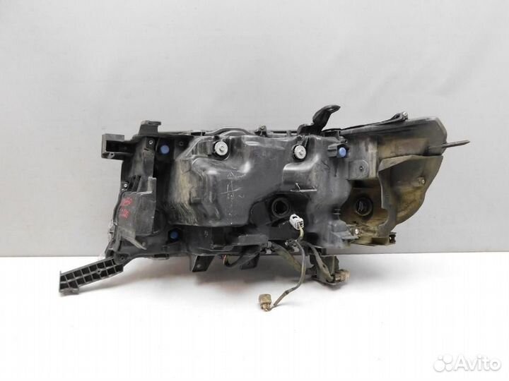 Фара правая Toyota Land Cruiser