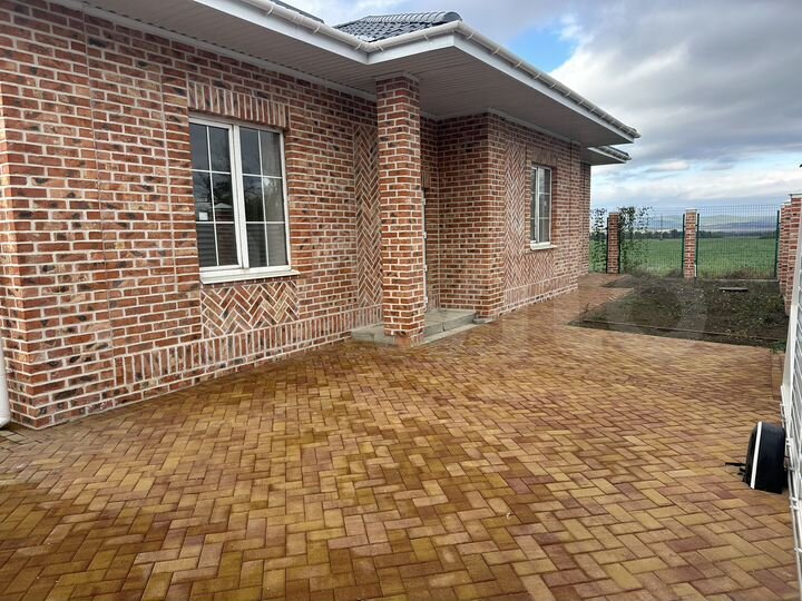 Дом 187 м² на участке 6,3 сот.