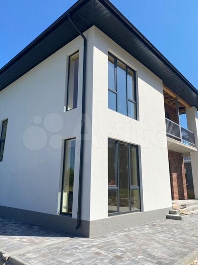 Коттедж 250 м² на участке 10 сот.