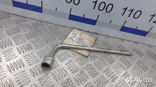 Ключ колесный toyota RAV 4 ZSA3 (DOL04VP01)