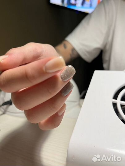 Модель на маникюр с покрытием гель лак