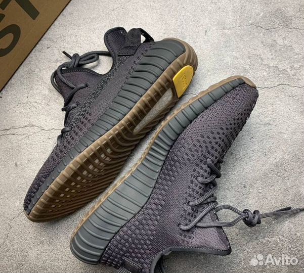 Кроссовки Adidas Yeezy Boost 350 V2 Cinder