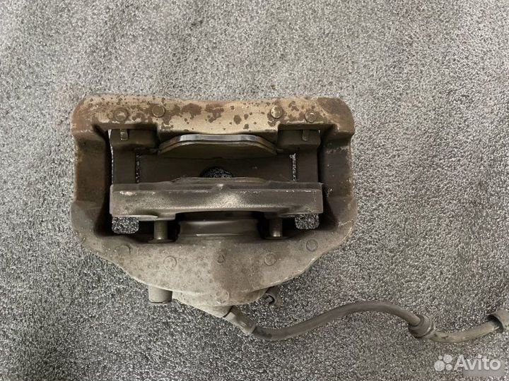 Суппорт передний правый Bmw 5 Серия E60 N52B25