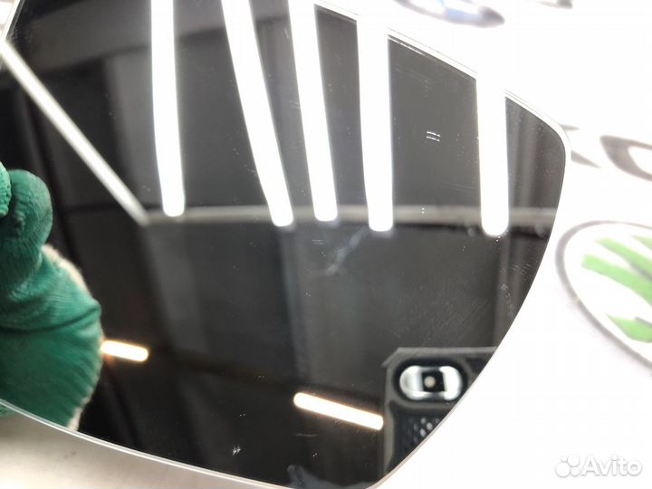 Зеркальный элемент правый Skoda Octavia A7 (5E)