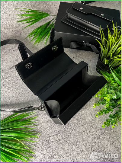 Кожаная сумка-слинг для мужчин