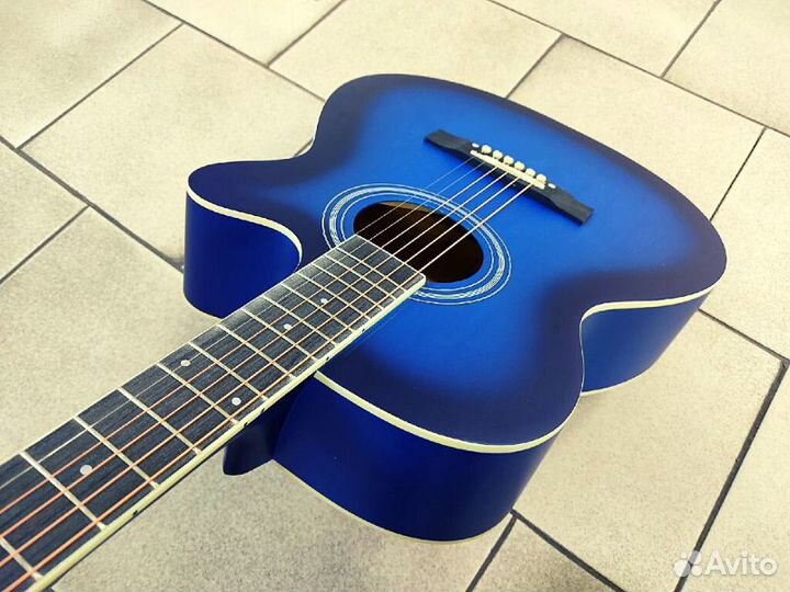 Акустическая гитара