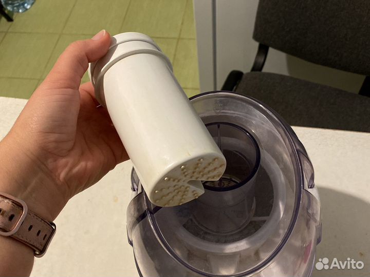 Соковыжималка центробежная Redmond RJ-907