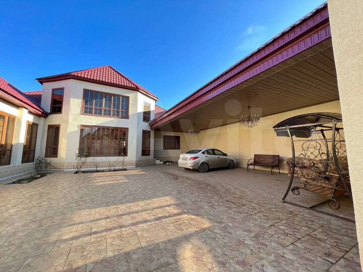 Дом 460 м² на участке 10 сот.