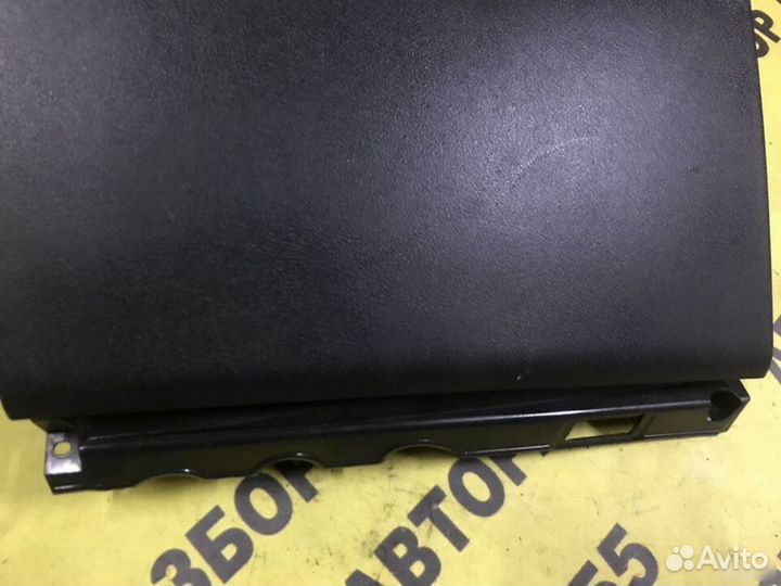 Бардачок основной VW Golf Plus 2005-2014