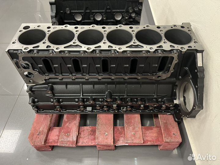 Блок цилиндров isuzu 6HK1-T