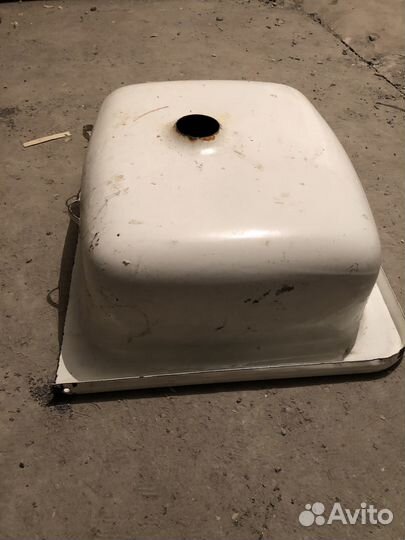 Эмалированная раковина для дачи