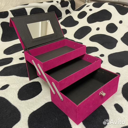 Бархатный сундучок для косметики, украшений