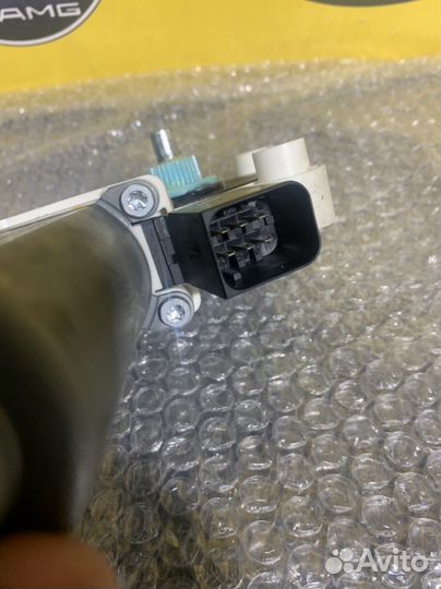 Моторчик стеклоподъемника w203 передний правый