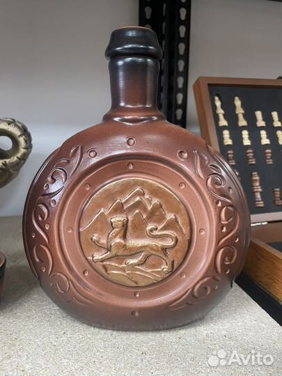 Кувшин со стаканчиками