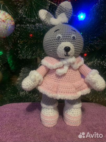 Вязаные игрушки зайка