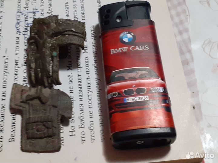 Крест старинный с утратами