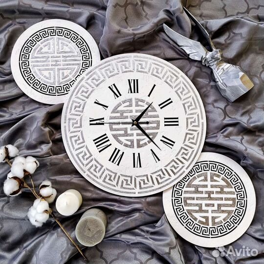 Часы в национальном стиле