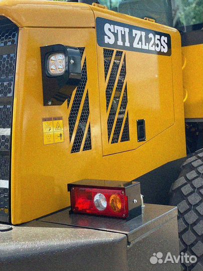 Фронтальный погрузчик STI ZL25S, 2023