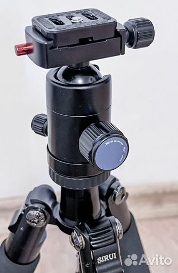 Штатив для фотоаппарата Sirui T-025X углепластик +