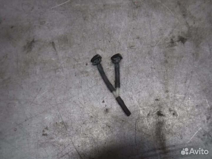 Форсунка омывателя Mitsubishi Pajero 3 6G74 2001