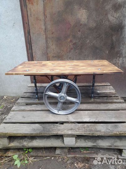 Журнальный стол в стиле лофт, индастриал