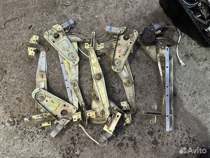 Электростеклоподъемники задние Волга 31105