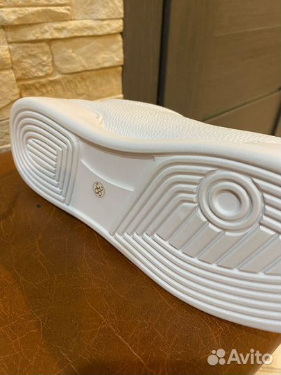 Кроссовки женские tendance. Новая. Кожа