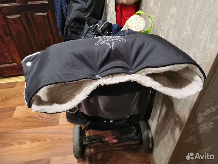 Муфта для рук на санки или коляску Снежинка мехова