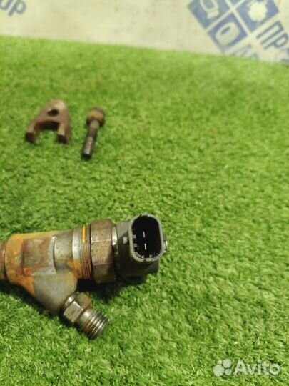 Форсунка топливная Kia Sorento кроссовер 2.5 D4CB