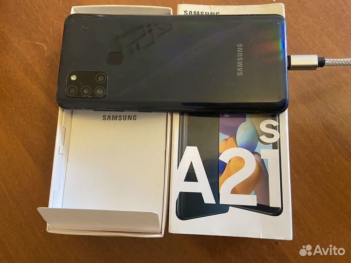 Телефон Samsung
