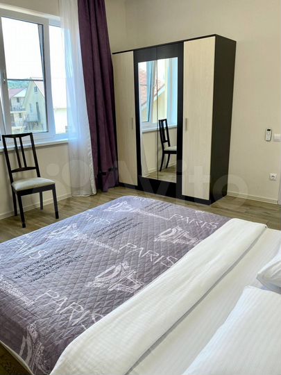 2-к. квартира, 65 м², 3/3 эт.