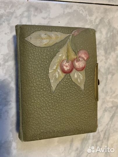 Старинный фотоальбом